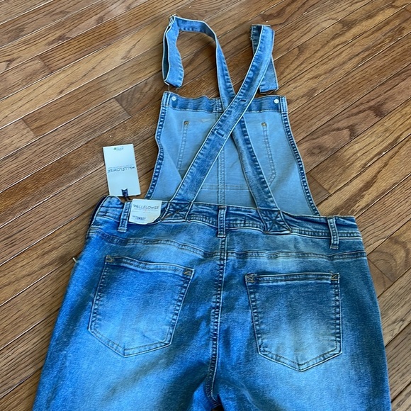 Nwt ankle overalls - Picture 7 of 7